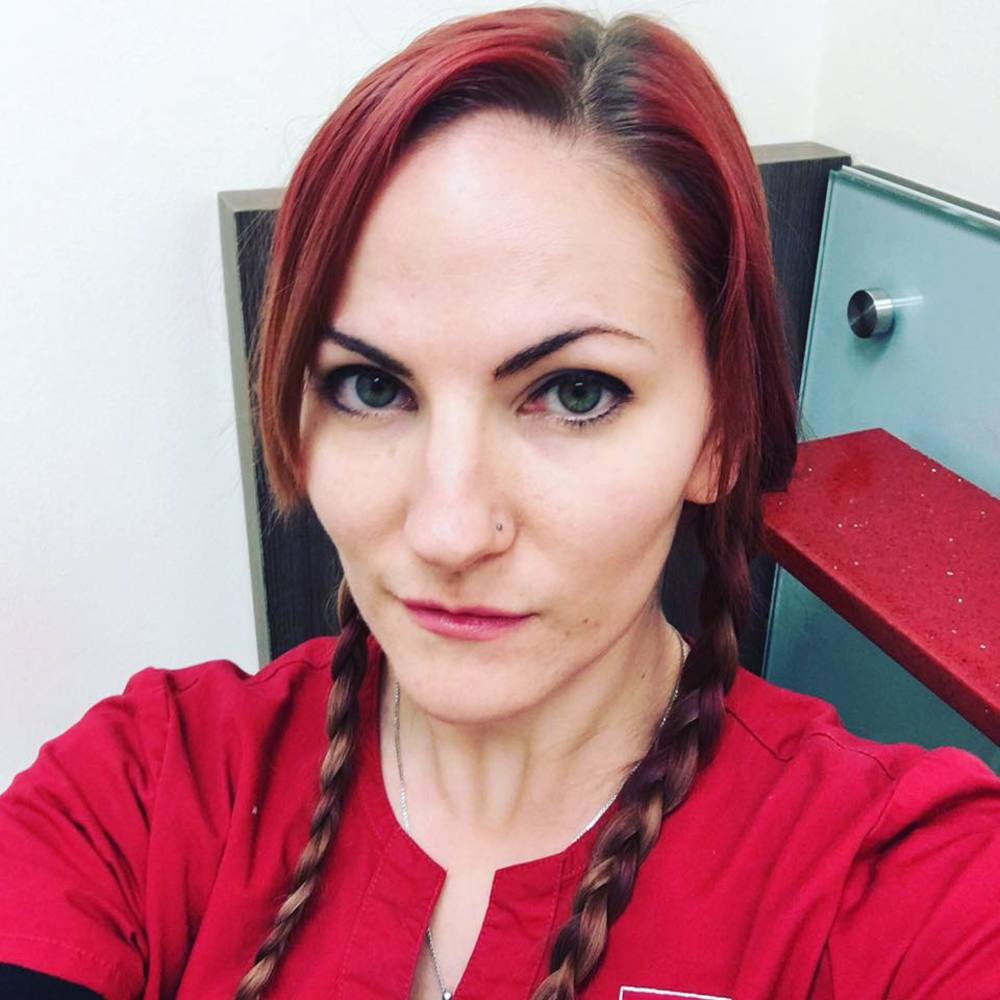 Meet your Posher, Leah